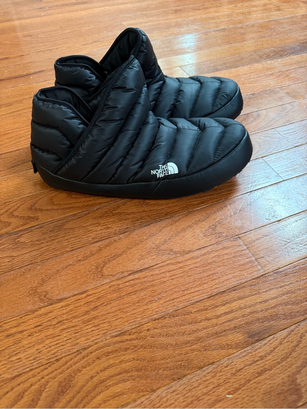 Like New North Face Thermoball Traction Bootie Men’s size 12